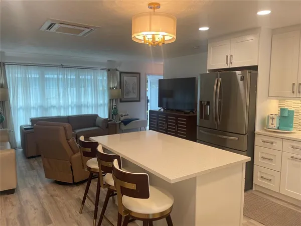 $2,700 | 515 1st Avenue East, Bradenton, FL 34208