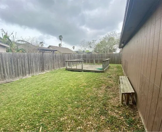 a view of a yard