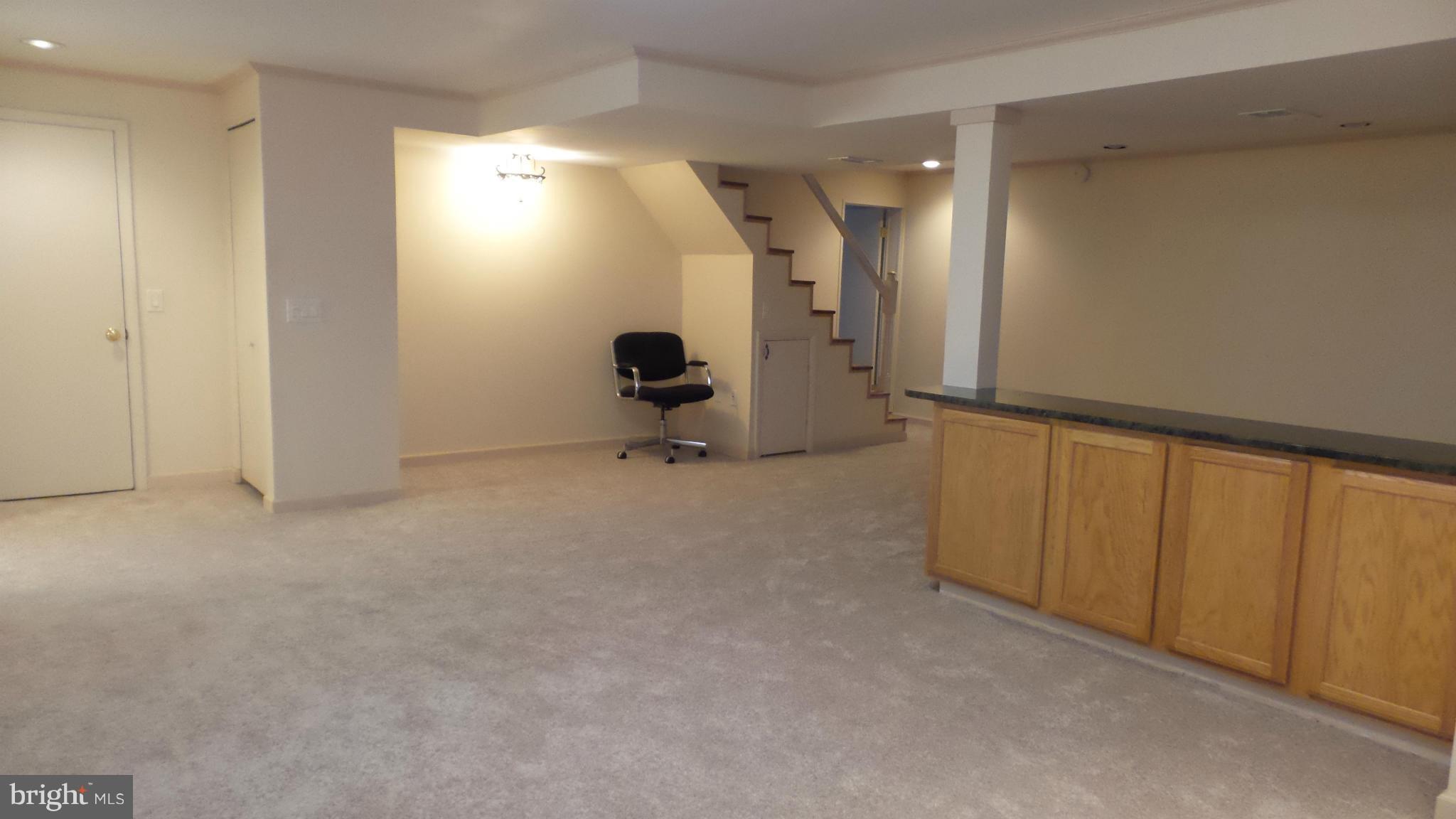 506 Alabama Road Baltimore, MD 21204 - Photo 20 of 30 Family Room