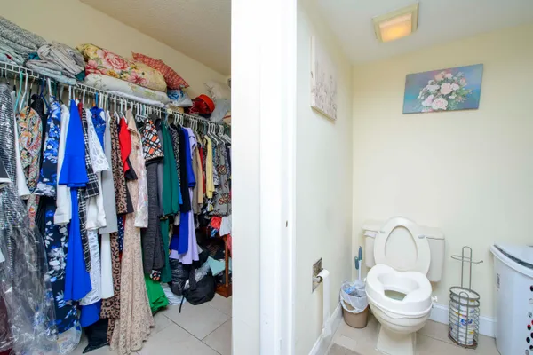 a view of a walk in closet