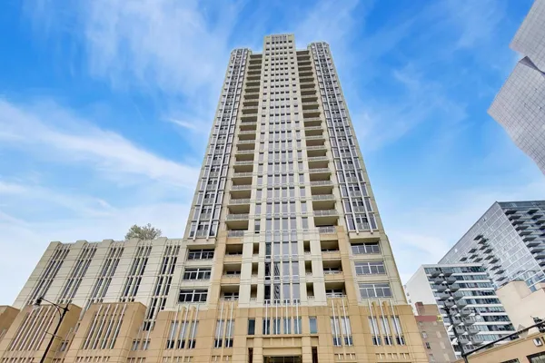 $290,000 | 1400 South Michigan Avenue, Unit 1006, Chicago, IL 60605