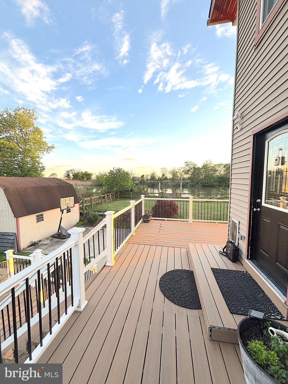 64 Island Road Bridgeport, NJ 08014 - Photo 19 of 59 Wrap Around Porch