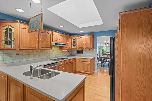 $1,195,000 | 68 Riverscape Lane, Tiverton, RI 02878