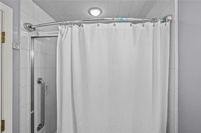 $1,195,000 | 68 Riverscape Lane, Tiverton, RI 02878