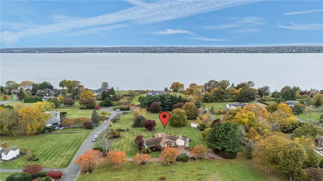 $1,195,000 | 68 Riverscape Lane, Tiverton, RI 02878