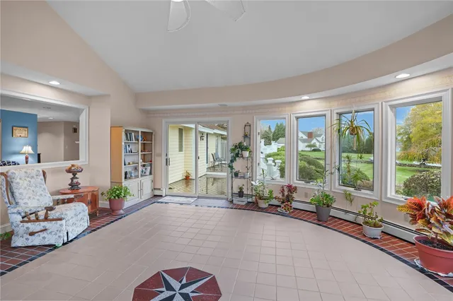 $1,195,000 | 68 Riverscape Lane, Tiverton, RI 02878