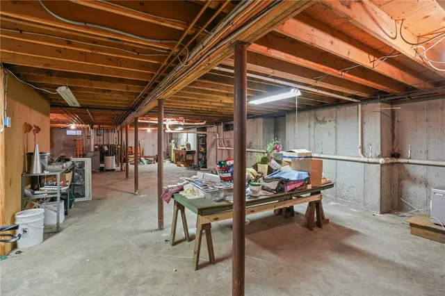 $1,195,000 | 68 Riverscape Lane, Tiverton, RI 02878