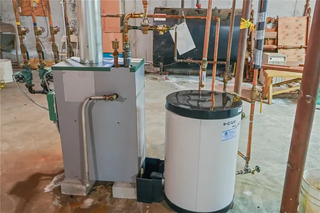 $1,195,000 | 68 Riverscape Lane, Tiverton, RI 02878