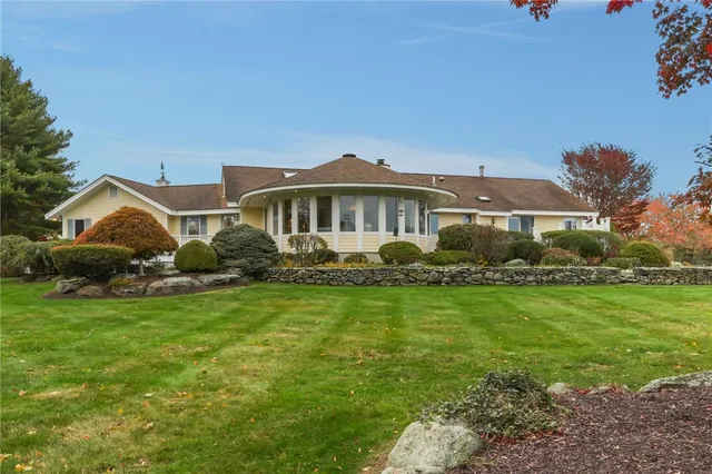 $1,195,000 | 68 Riverscape Lane, Tiverton, RI 02878