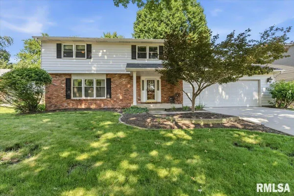 $300,000 | 1521 Wood Mill Drive, Springfield, IL 62704