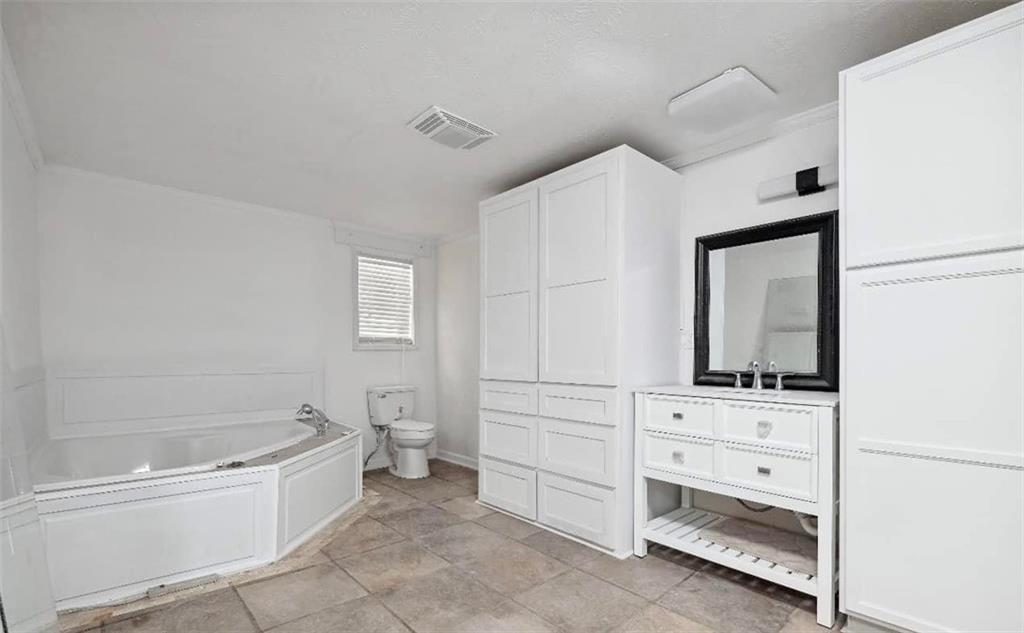 2026 Airbase Road Alexandria, LA 71303 - Photo 13 of 28 Gallery Image 13
