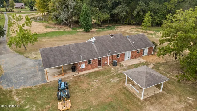 $399,000 | 1945 Pryor Road, Coldwater, MS 38618