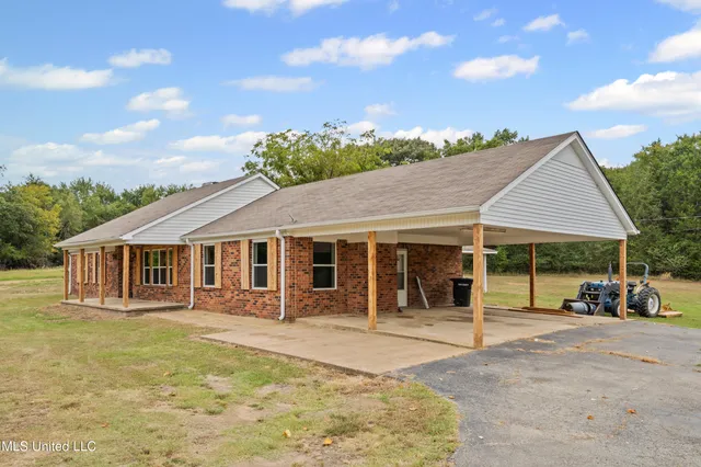 $399,000 | 1945 Pryor Road, Coldwater, MS 38618
