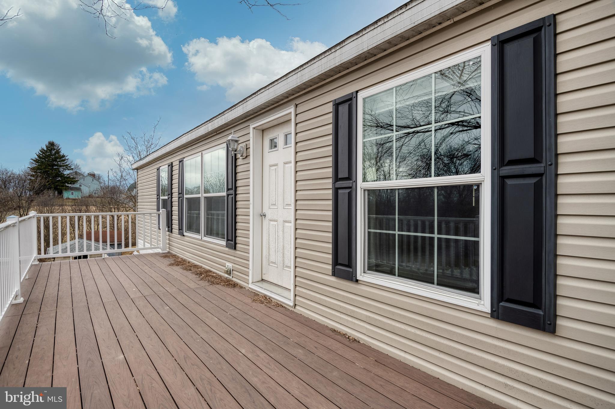 101 Ridgewood Manor Manheim, PA 17545 - Photo 2 of 27