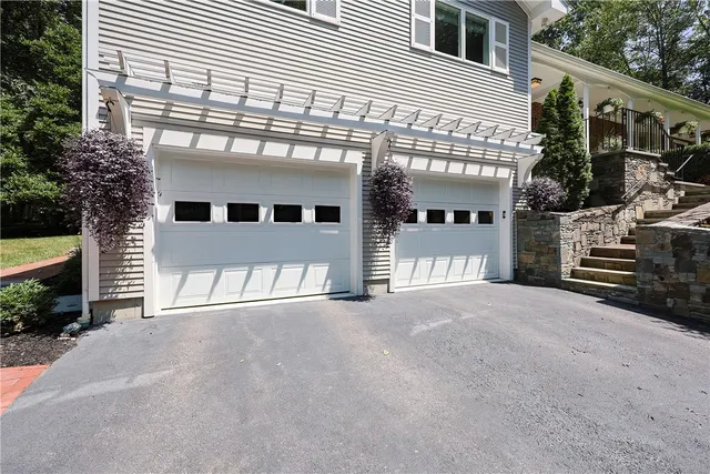 $999,999 | 420 Chestnut Street, Seekonk, MA 02771