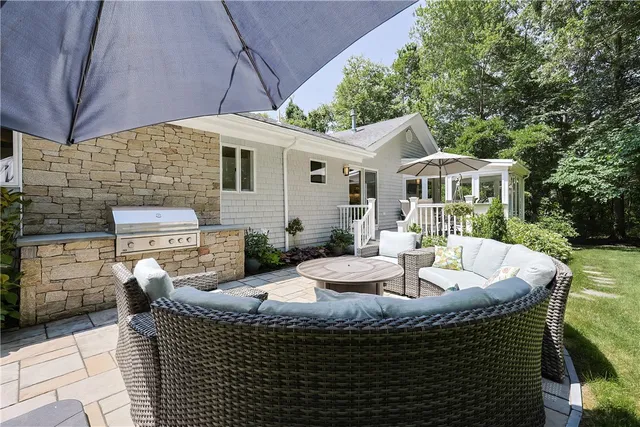 $999,999 | 420 Chestnut Street, Seekonk, MA 02771