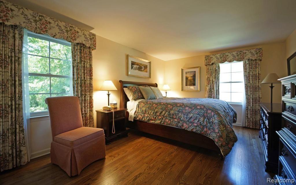 77 Stephens Road Grosse Pointe, MI 48236 - Photo 7 of 27 7-photo-web-1024x640-99026.jpg