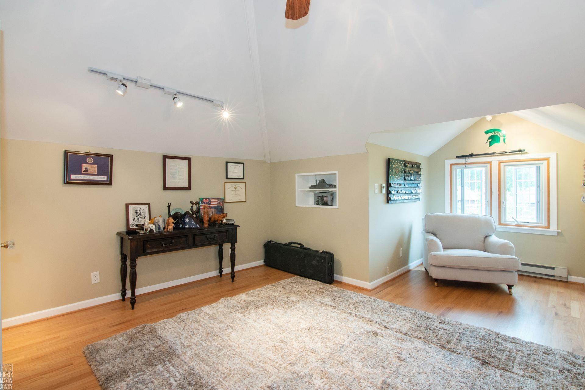 1423 Devonshire Road Grosse Pointe, MI 48230 - Photo 24 of 35 50116001-23.JPG