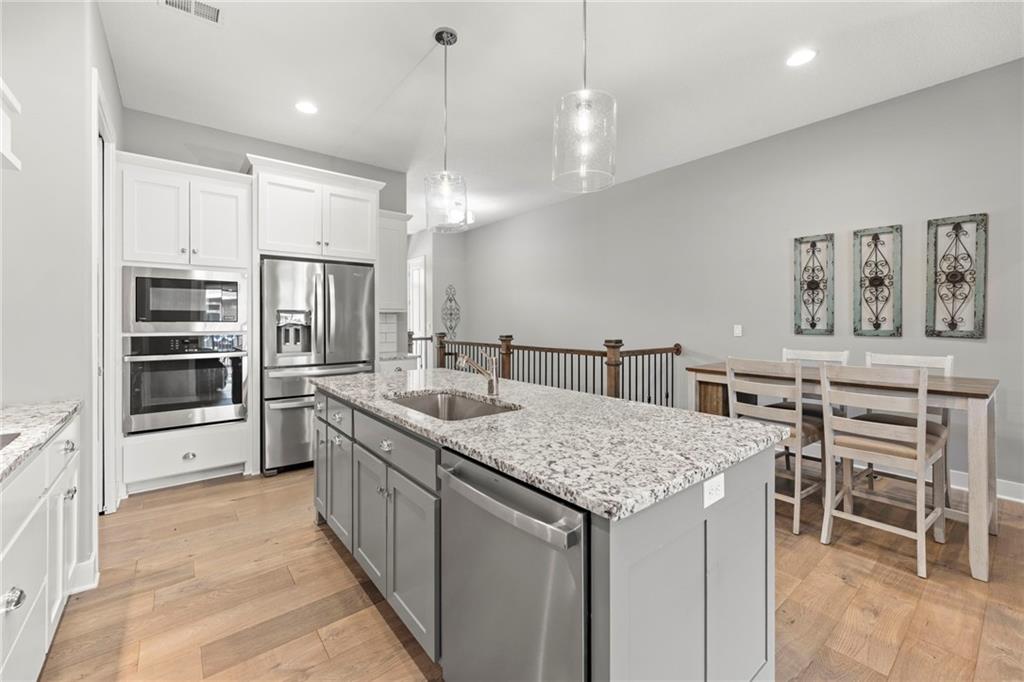 17418 South Raintree Drive Olathe, KS 66062 - Photo 6 of 47