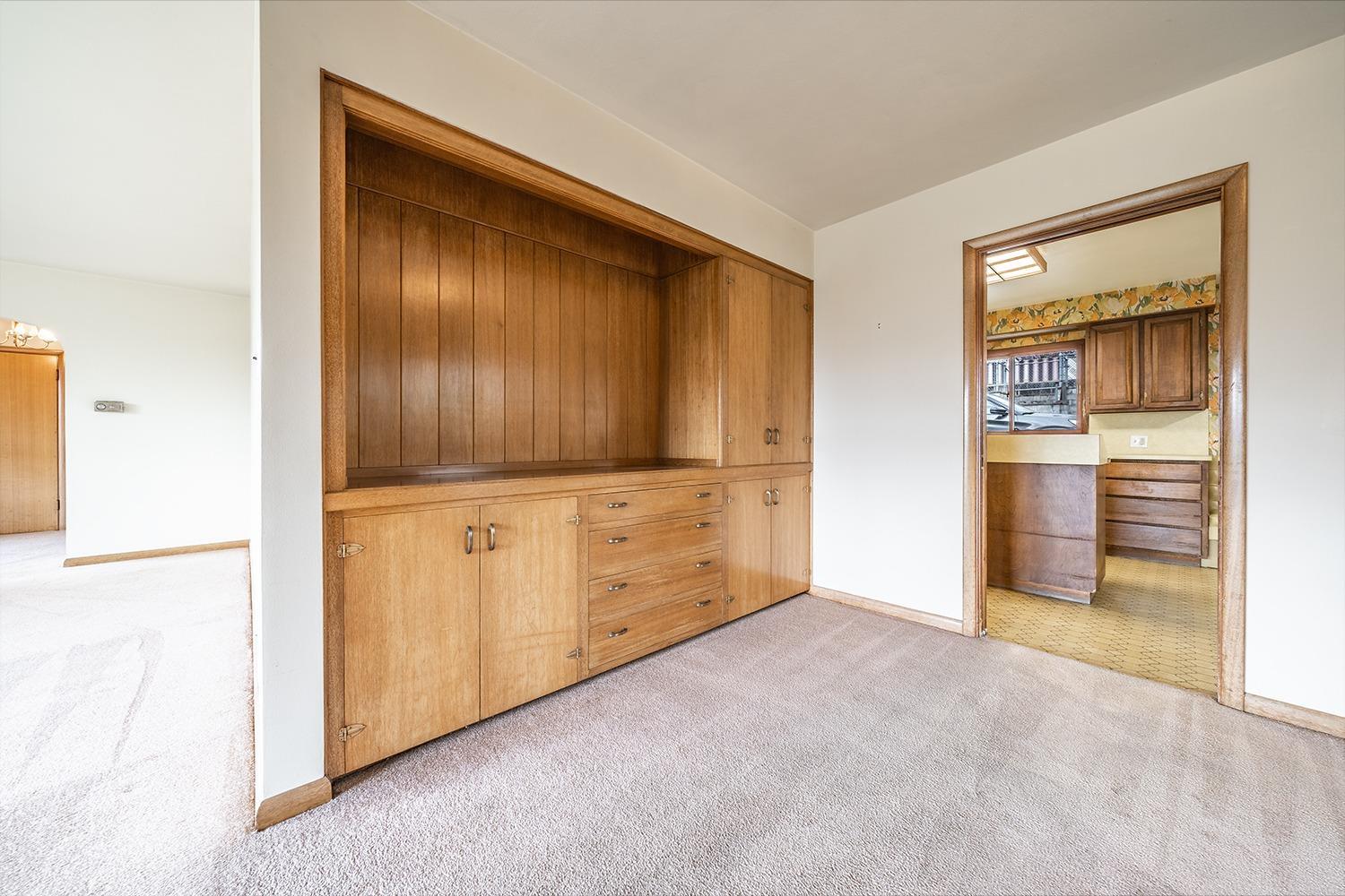 2615 Hillcrest Road Medford, OR 97504 - Photo 8 of 26 Additional Photo
