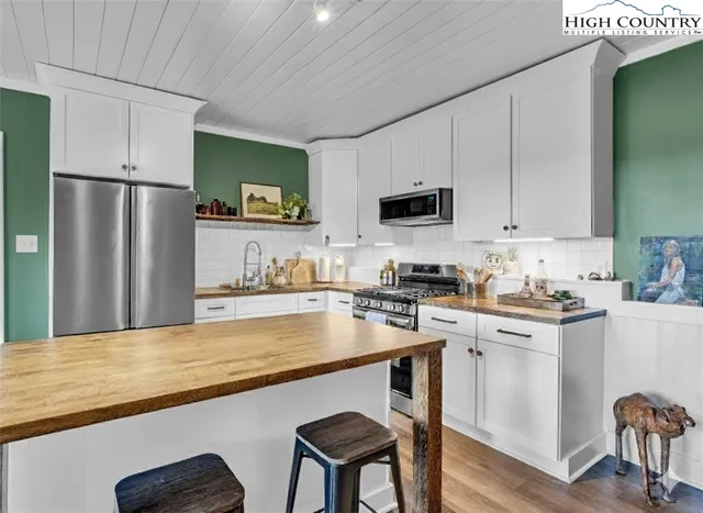 $1,288,000 | 165-201 All Hallows Road, Boone, NC 28607