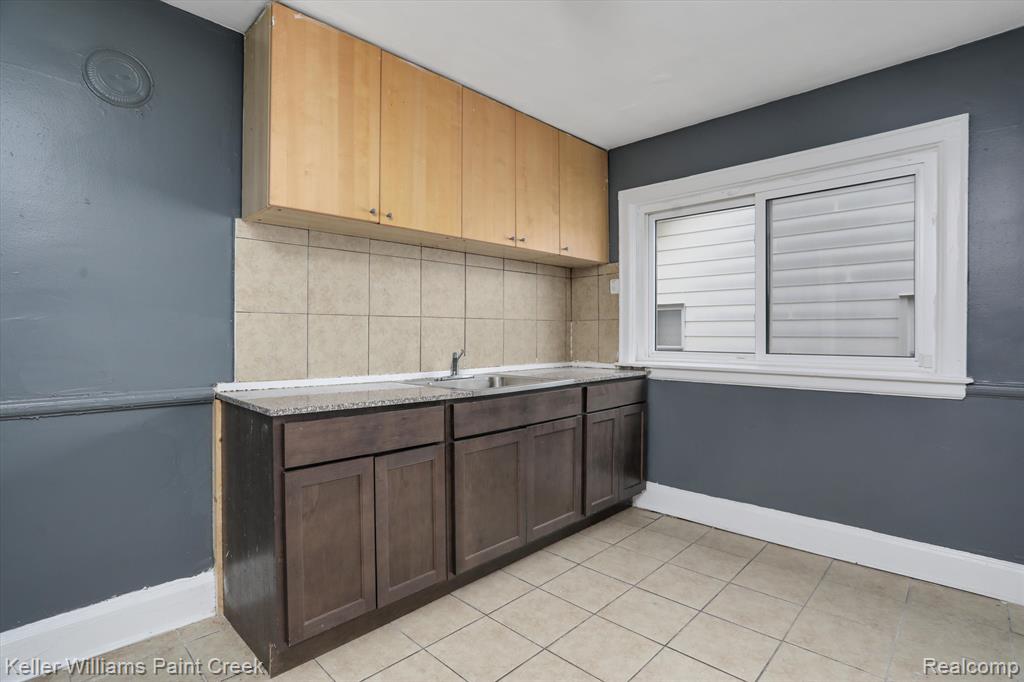16516 Cheyenne Street Detroit, MI 48235 - Photo 22 of 33