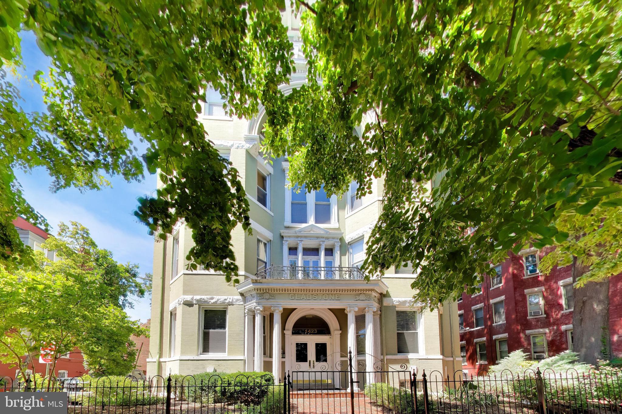 1423 R Street Northwest, Unit 300 Washington, DC 20009 - Photo 2 of 25