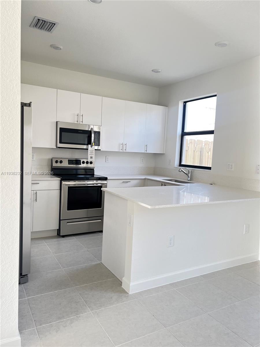 12765 Southwest 234th Terrace Homestead, FL 33032 - Photo 5 of 21