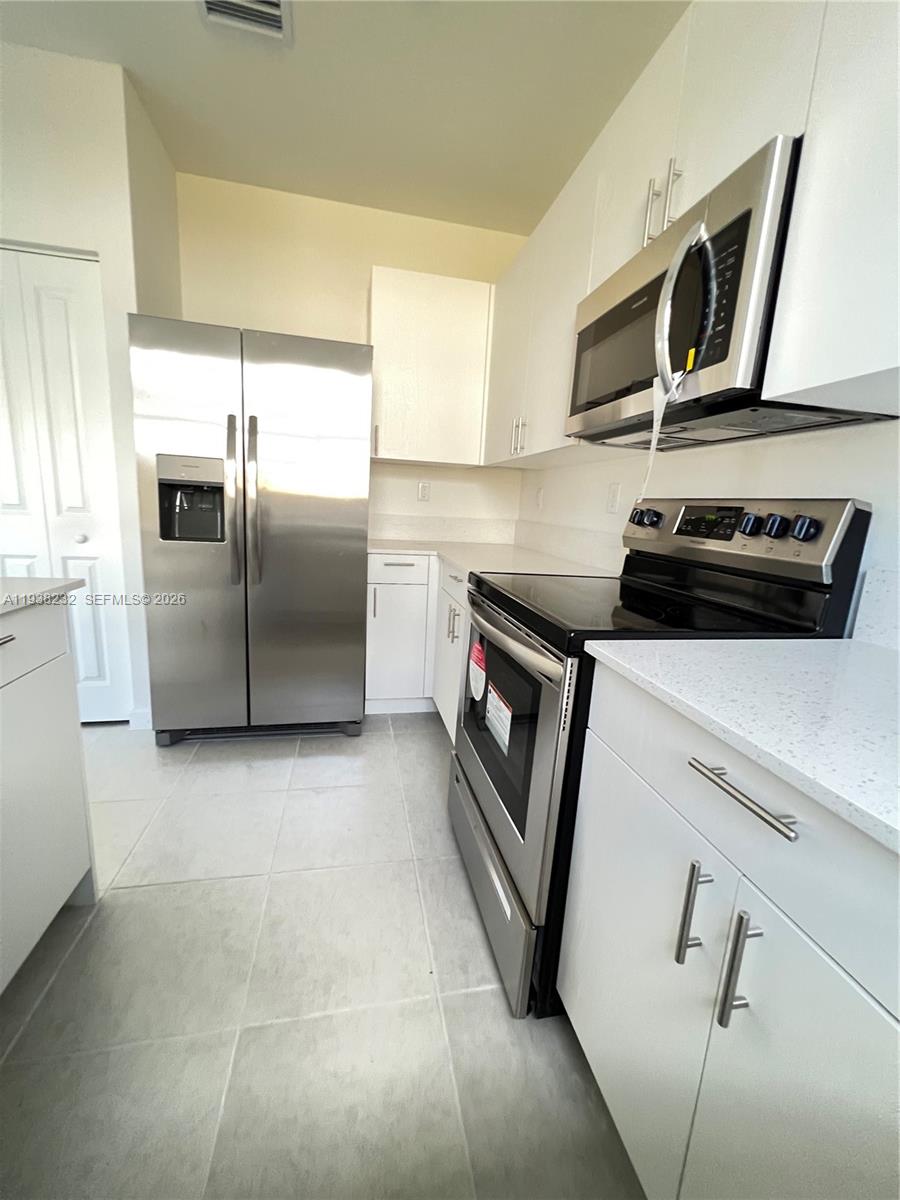 12765 Southwest 234th Terrace Homestead, FL 33032 - Photo 9 of 21