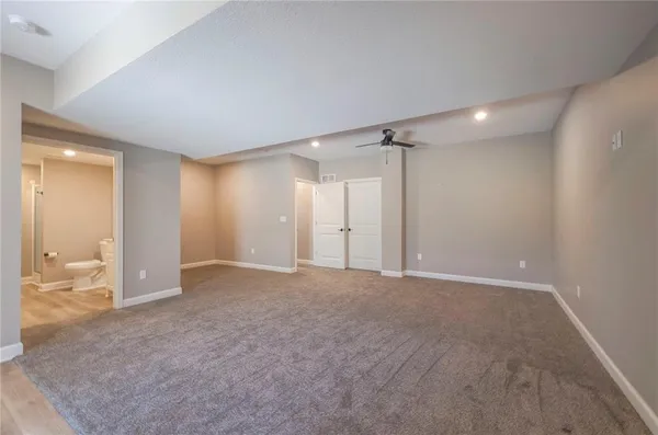 $469,900 | 517 Village Lane, Harrisonville, MO 64701