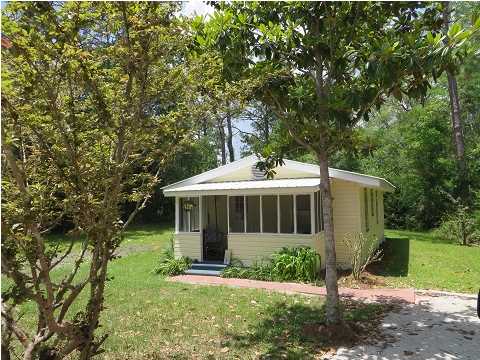 1209 1st Street Carrabelle, FL 32322 - Photo 1 of 1
