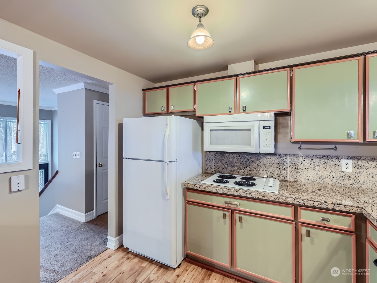 2730 Forest View Drive Everett, WA 98203 - Photo 7 of 28 a kitchen with stainless steel appliances granite countertop a refrigerator and a sink