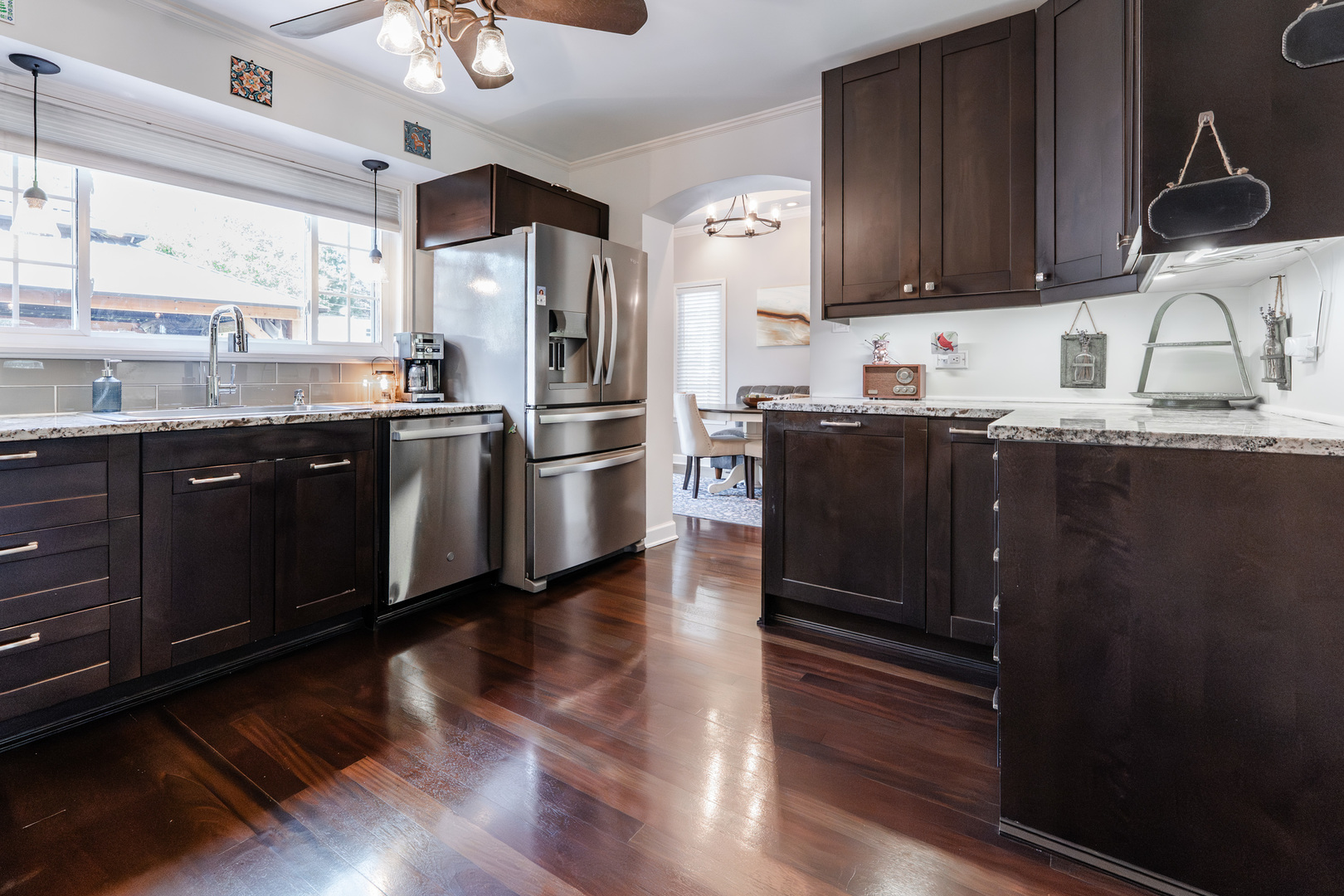 9024 30th Street Brookfield, IL 60513 - Photo 6 of 22