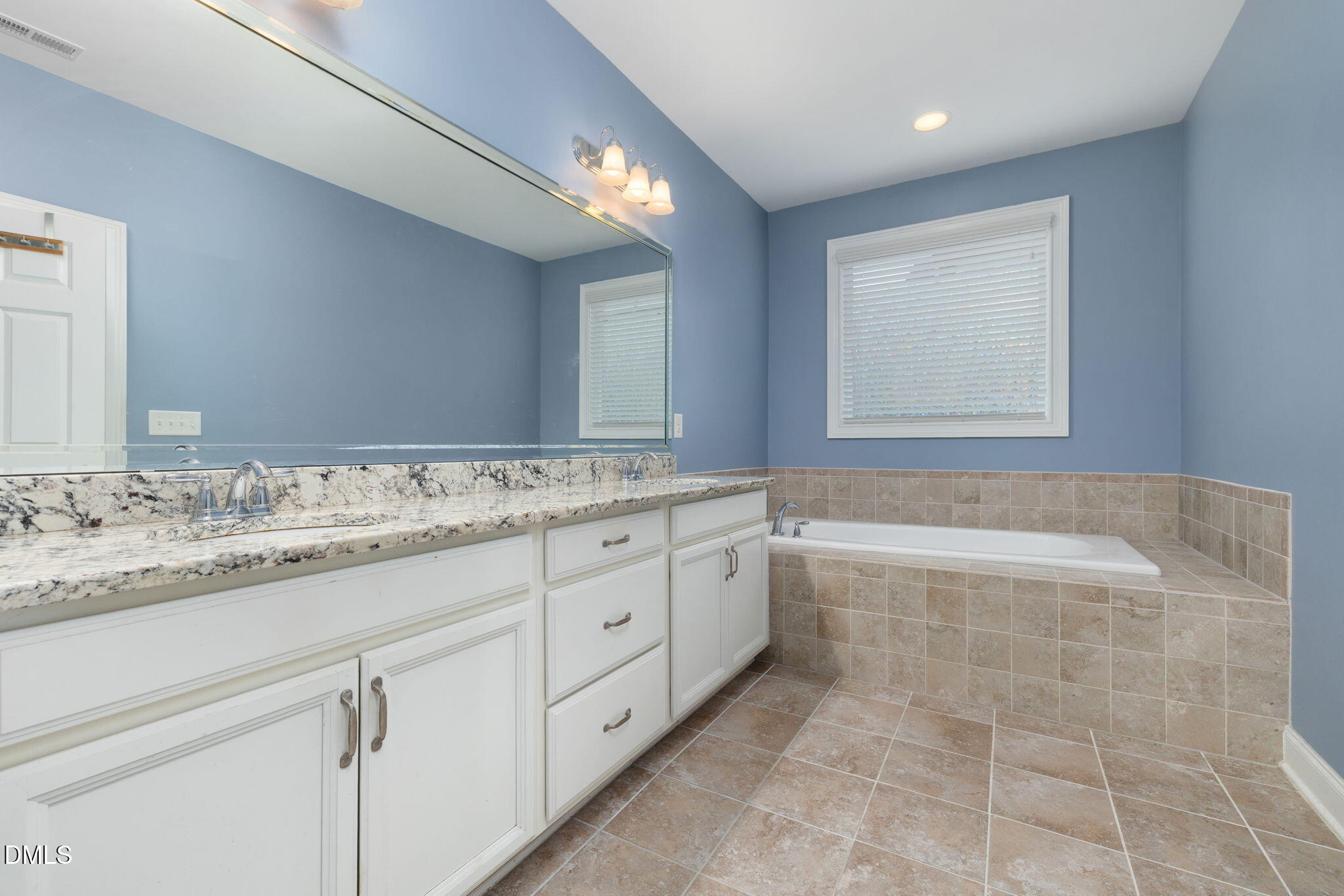 621 Fallon Grove Way Raleigh, NC 27608 - Photo 12 of 27 621 Fallon Grove Way