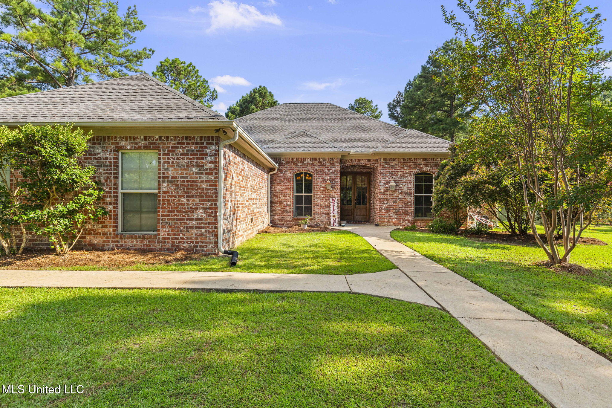 301 Kitty Hawk Circle Brandon, MS 39047 - Photo 8 of 71 6-web-or-mls-301 Kitty Hawk-6