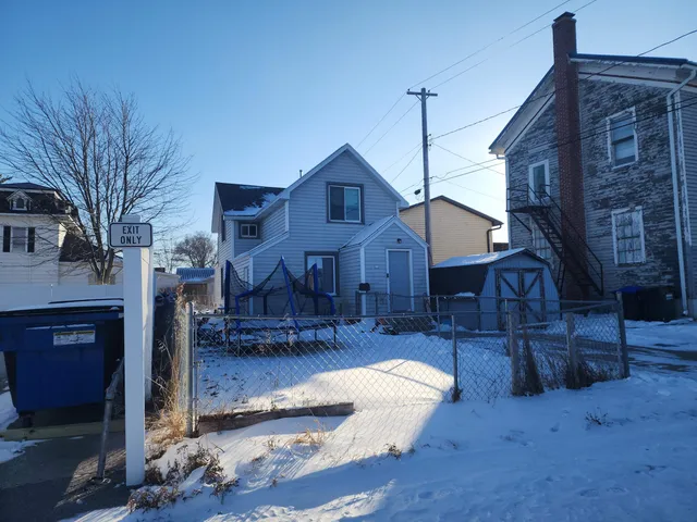 $174,900 | 210 Clark Street, Algoma, WI 54201