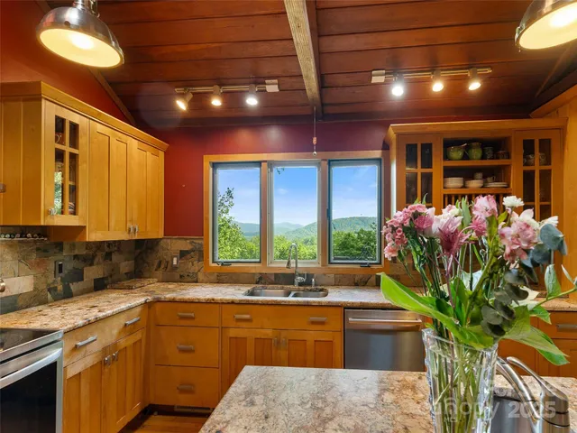 $650,000 | 151 Heatherly Heights Road, Saluda, NC 28773