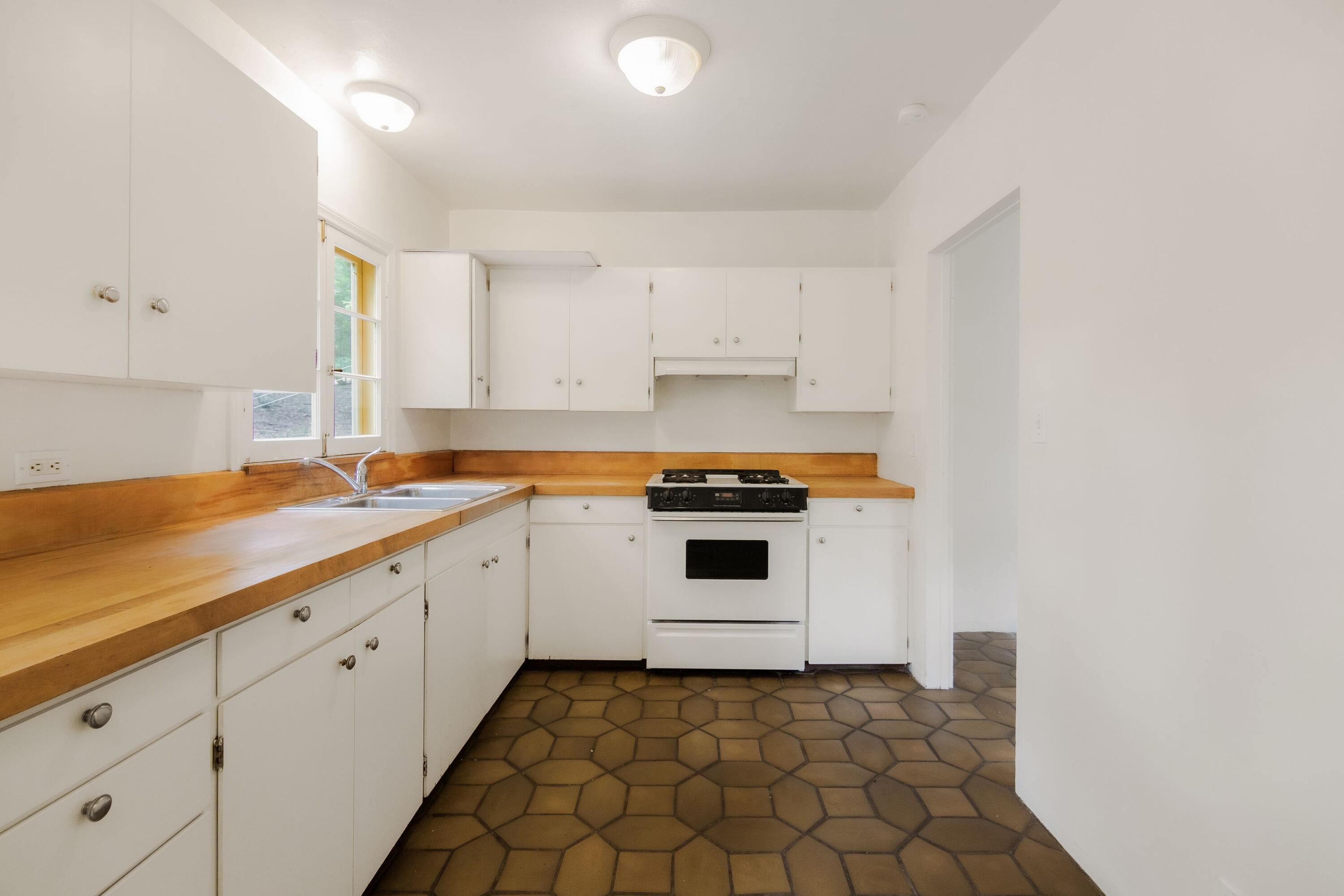 405 Toro Canyon Road Carpinteria, CA 93013 - Photo 40 of 61 405 Toro Canyon Road - L2CGBT(57)