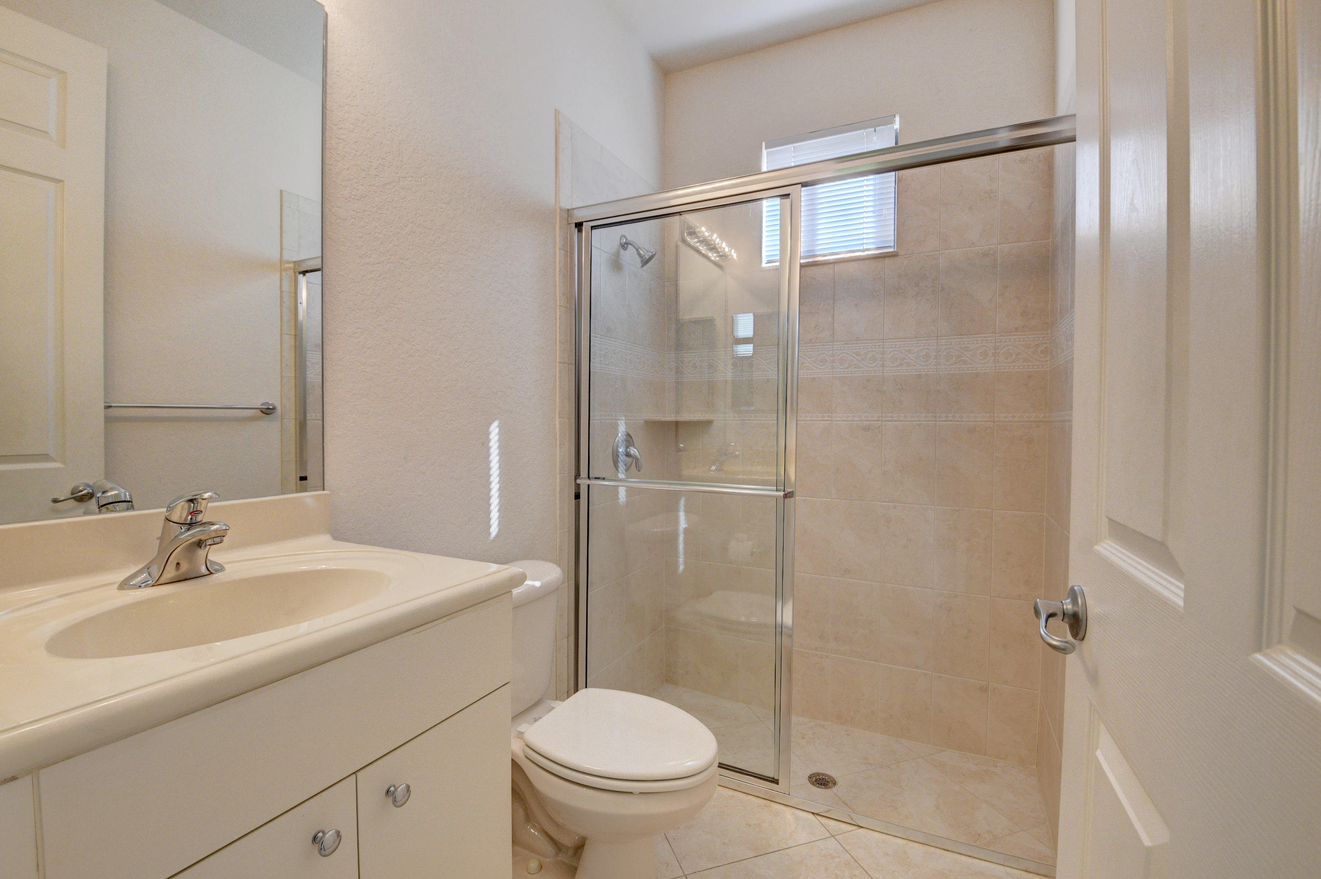 9583 Isles Cay Drive Delray Beach, FL 33446 - Photo 12 of 47 Guest Bath
