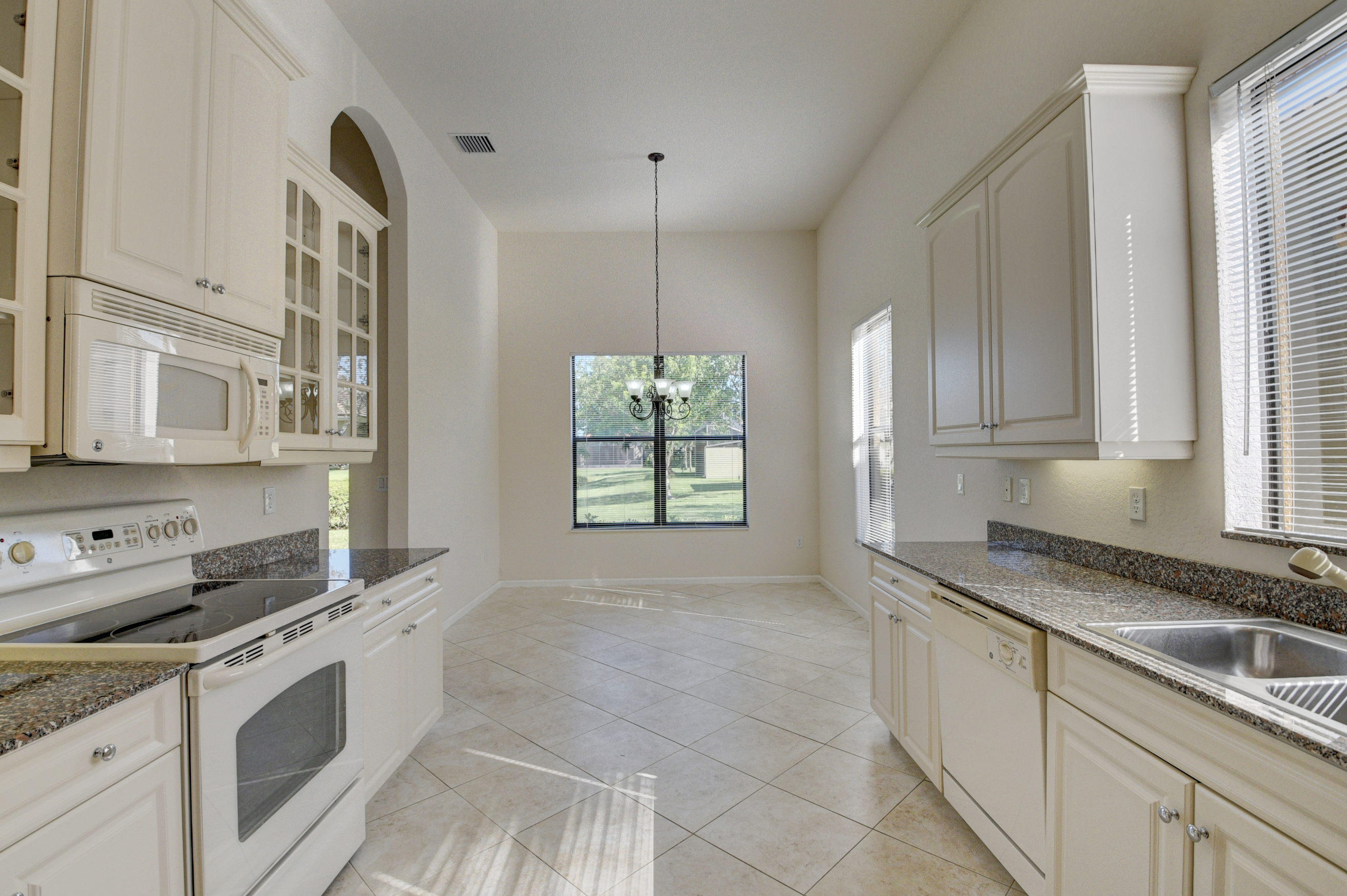 9583 Isles Cay Drive Delray Beach, FL 33446 - Photo 23 of 47 Kitchen