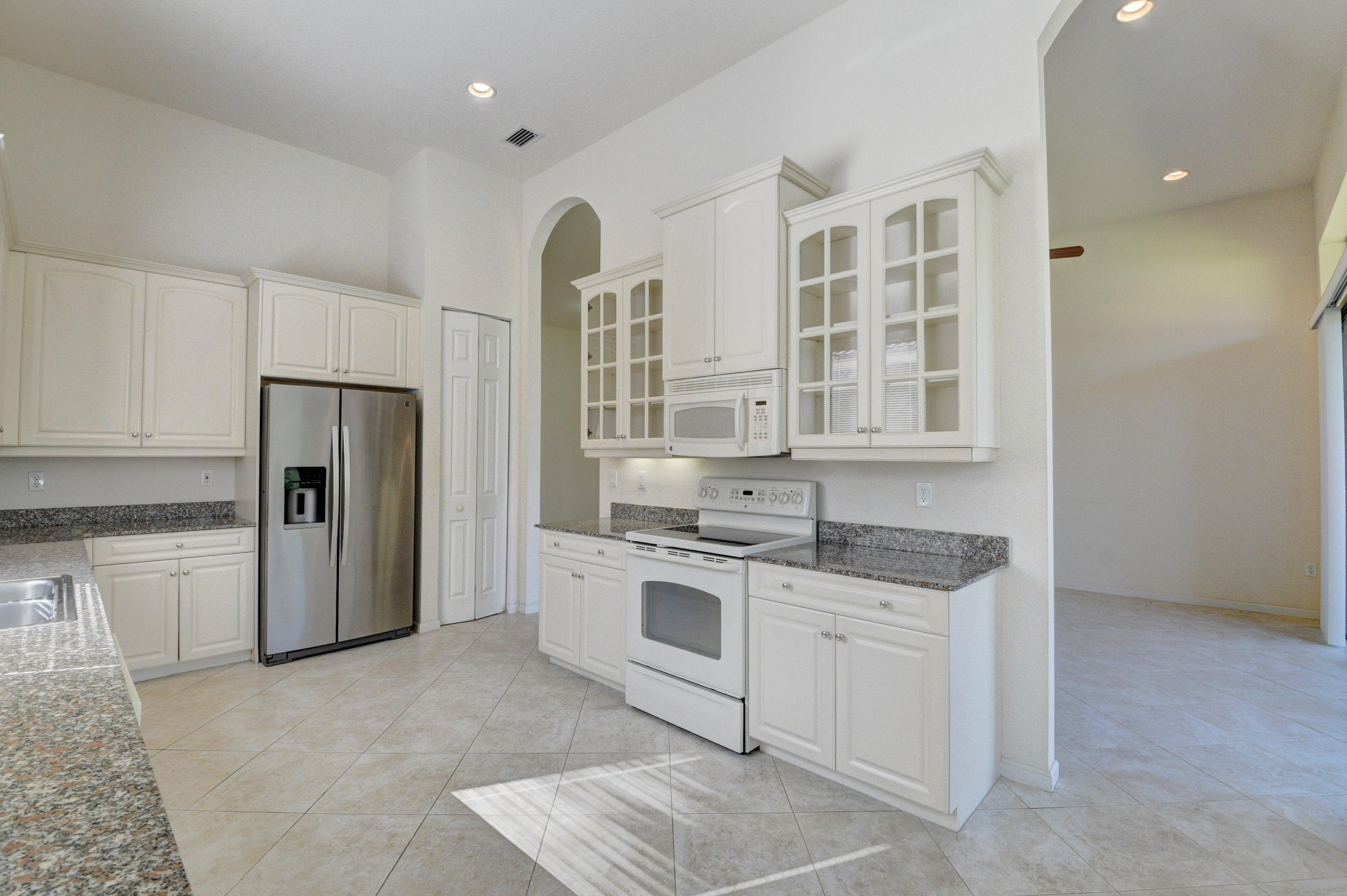 9583 Isles Cay Drive Delray Beach, FL 33446 - Photo 25 of 47 Kitchen