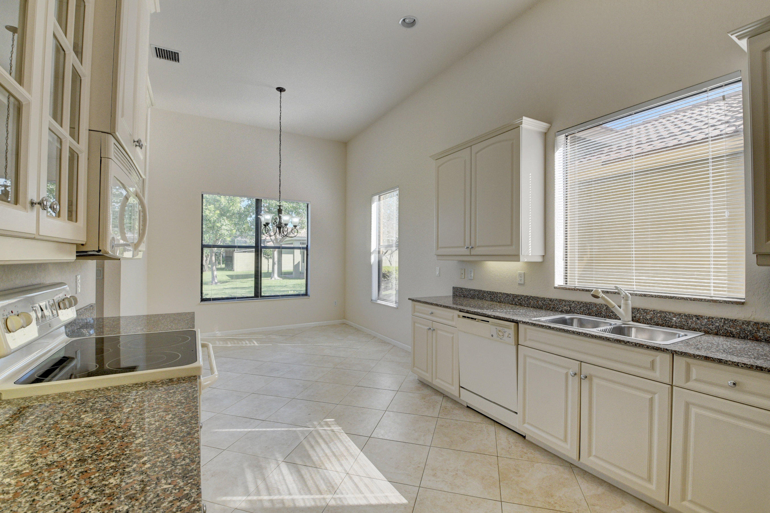 9583 Isles Cay Drive Delray Beach, FL 33446 - Photo 6 of 47 Kitchen