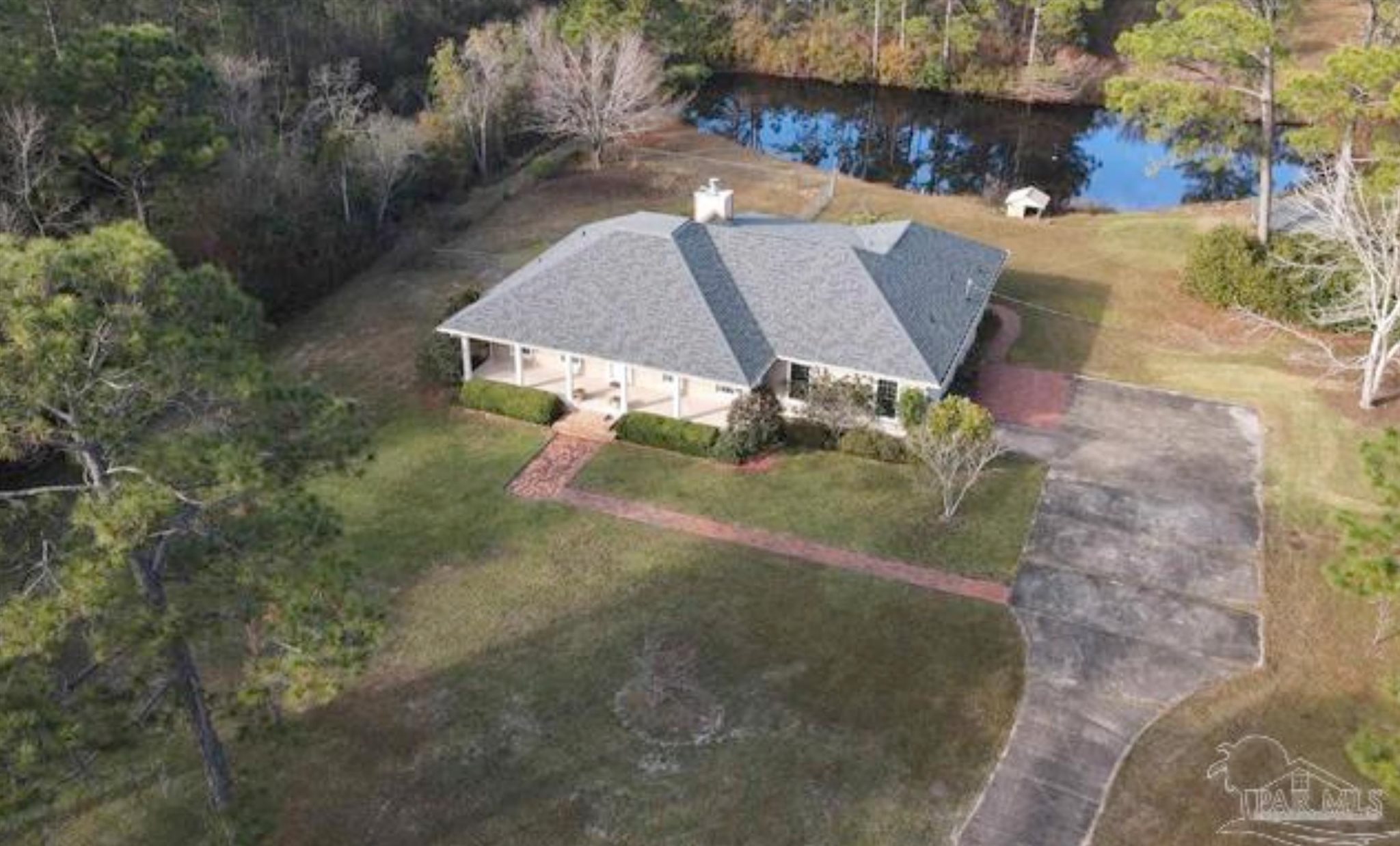 3075 Robinson Point Road Milton, FL 32583 - Photo 3 of 34
