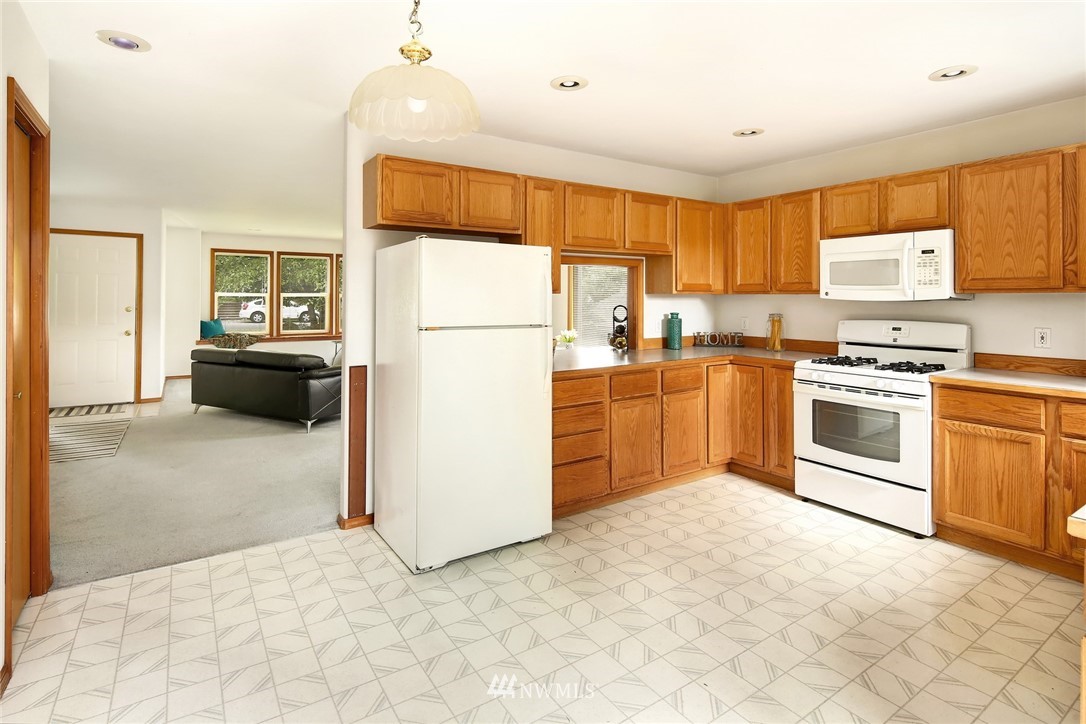 3744 Beazer Road Bellingham, WA 98226 - Photo 8 of 25