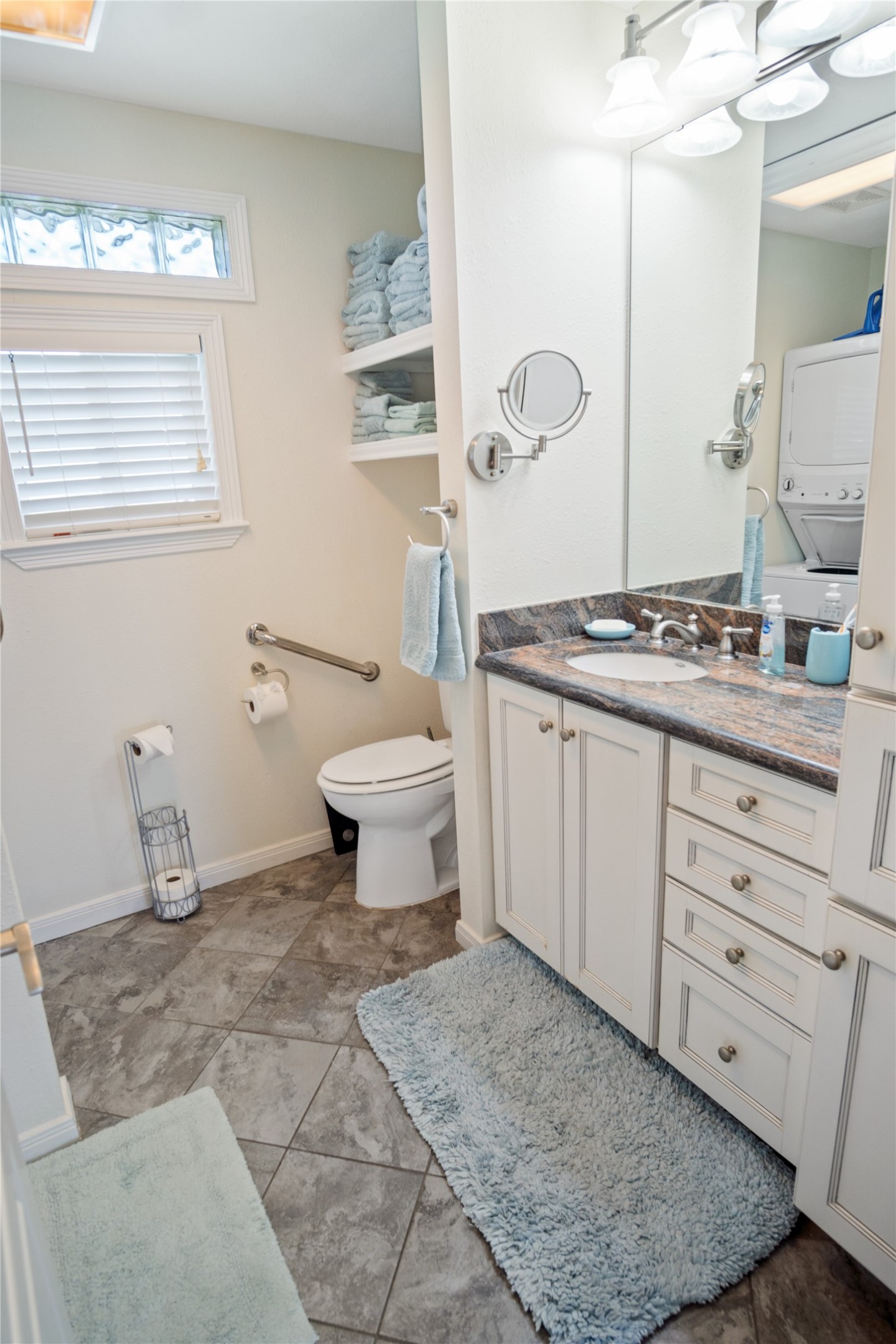 1205 Bay Crystal Beach, TX 77650 - Photo 15 of 33