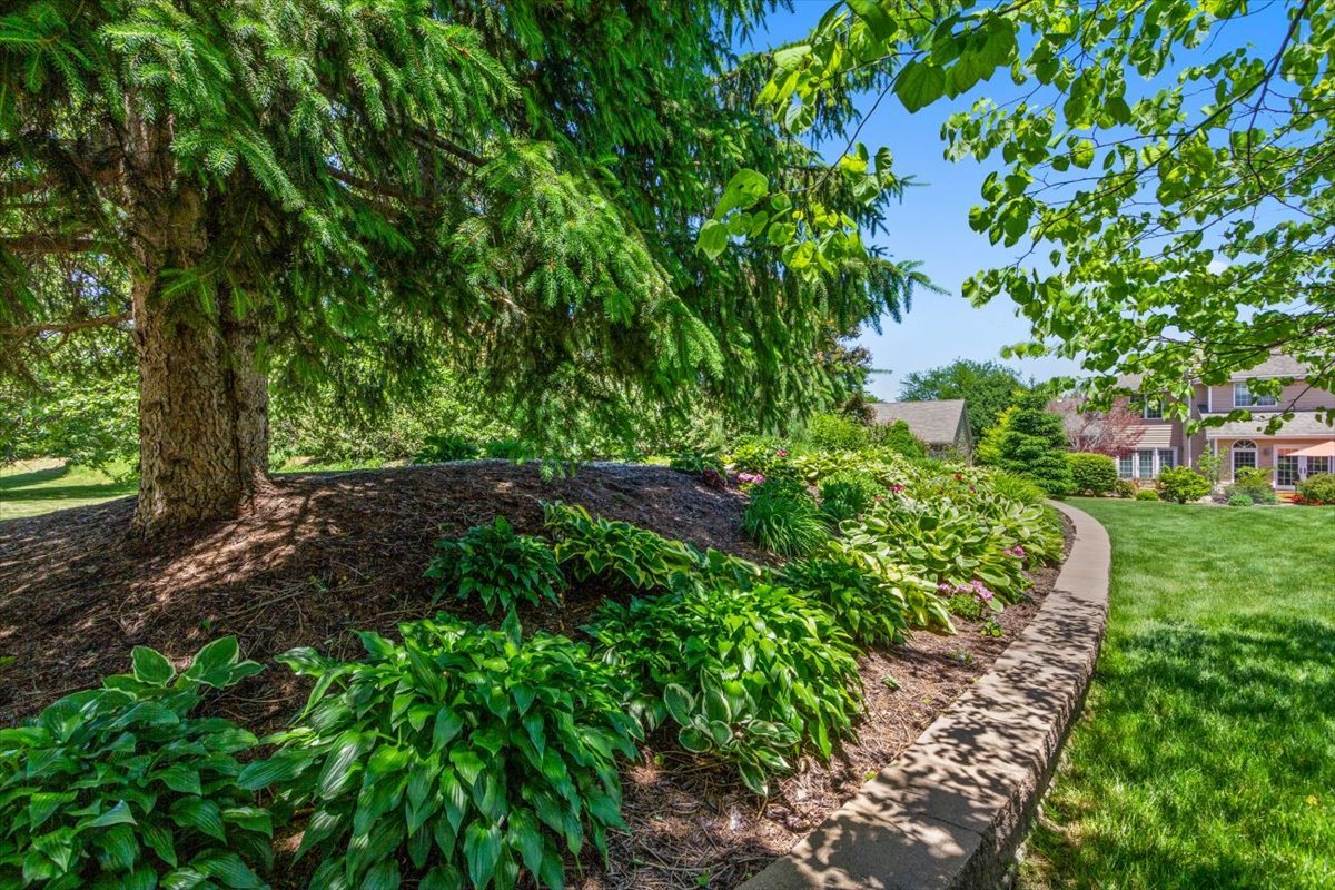 22 Barley Circle Bloomington, IL 61704 - Photo 26 of 30 a view of a garden
