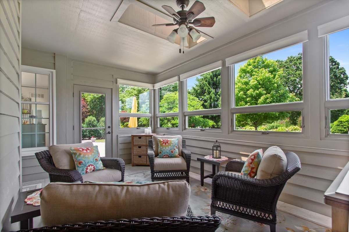 22 Barley Circle Bloomington, IL 61704 - Photo 5 of 30 a living room with furniture and a large window