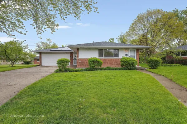 $599,000 | 431 West Millers Road, Des Plaines, IL 60016