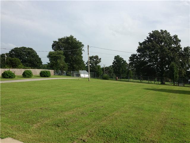 166 Howard Road White Bluff, TN 37187 - Photo 2 of 12 Gallery Image 2