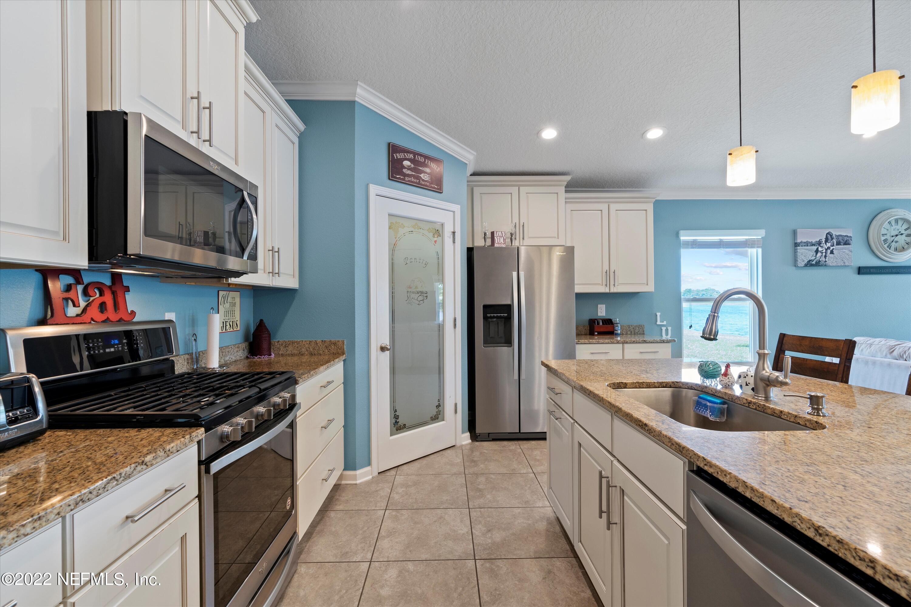 654 Deer Crossing Road St. Augustine, FL 32086 - Photo 17 of 43 17-Kitchen